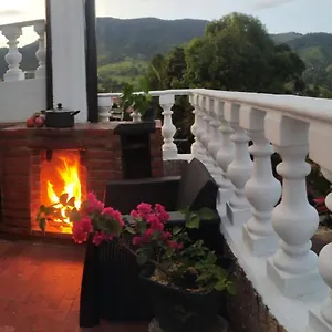 Apartamento El Balcon De Montanas, Medellín